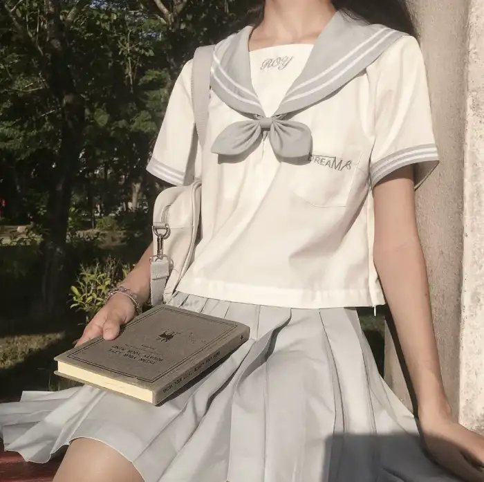 瞬间